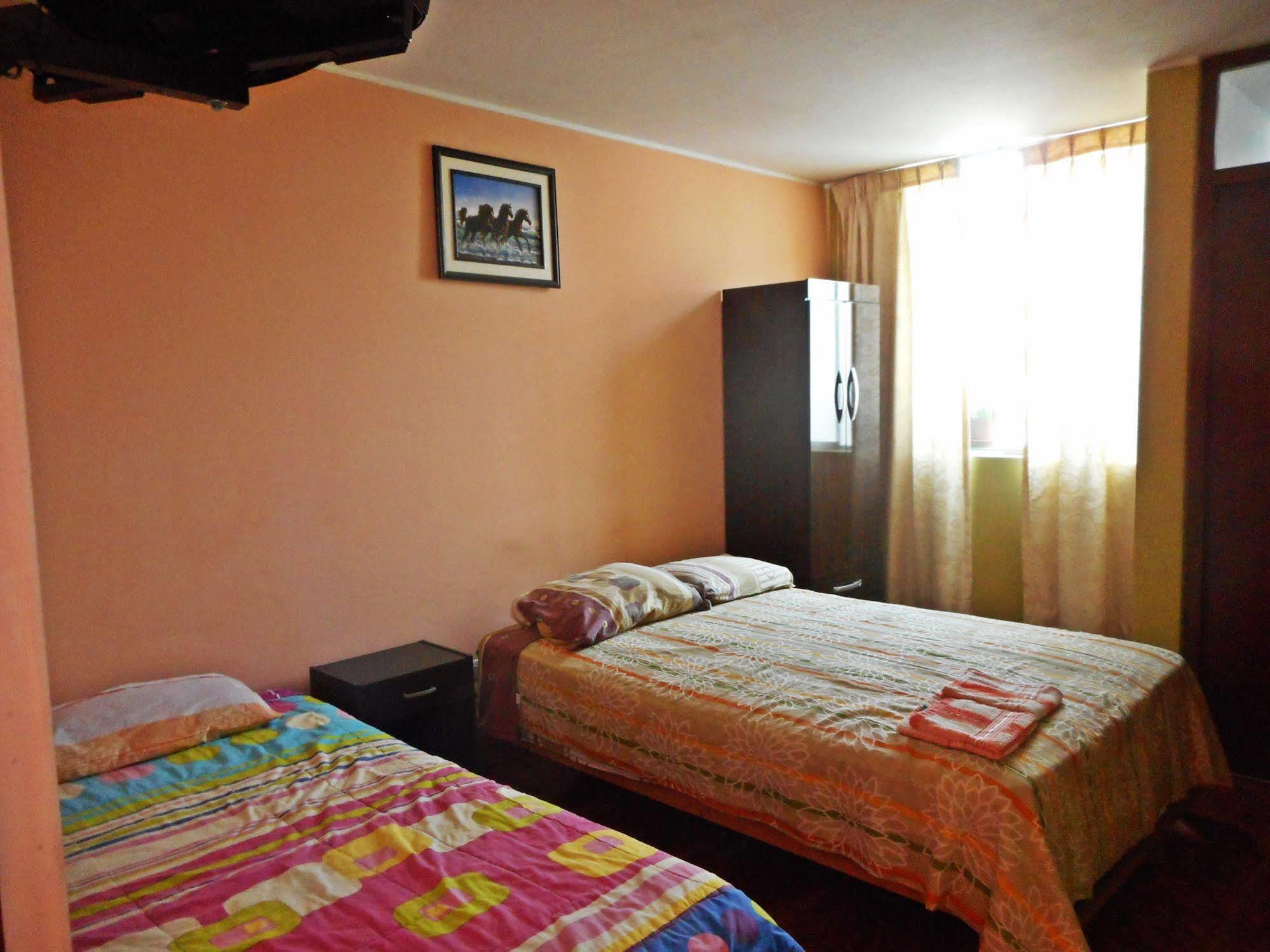 Hostal Geminis San Juan Bautista Esterno foto