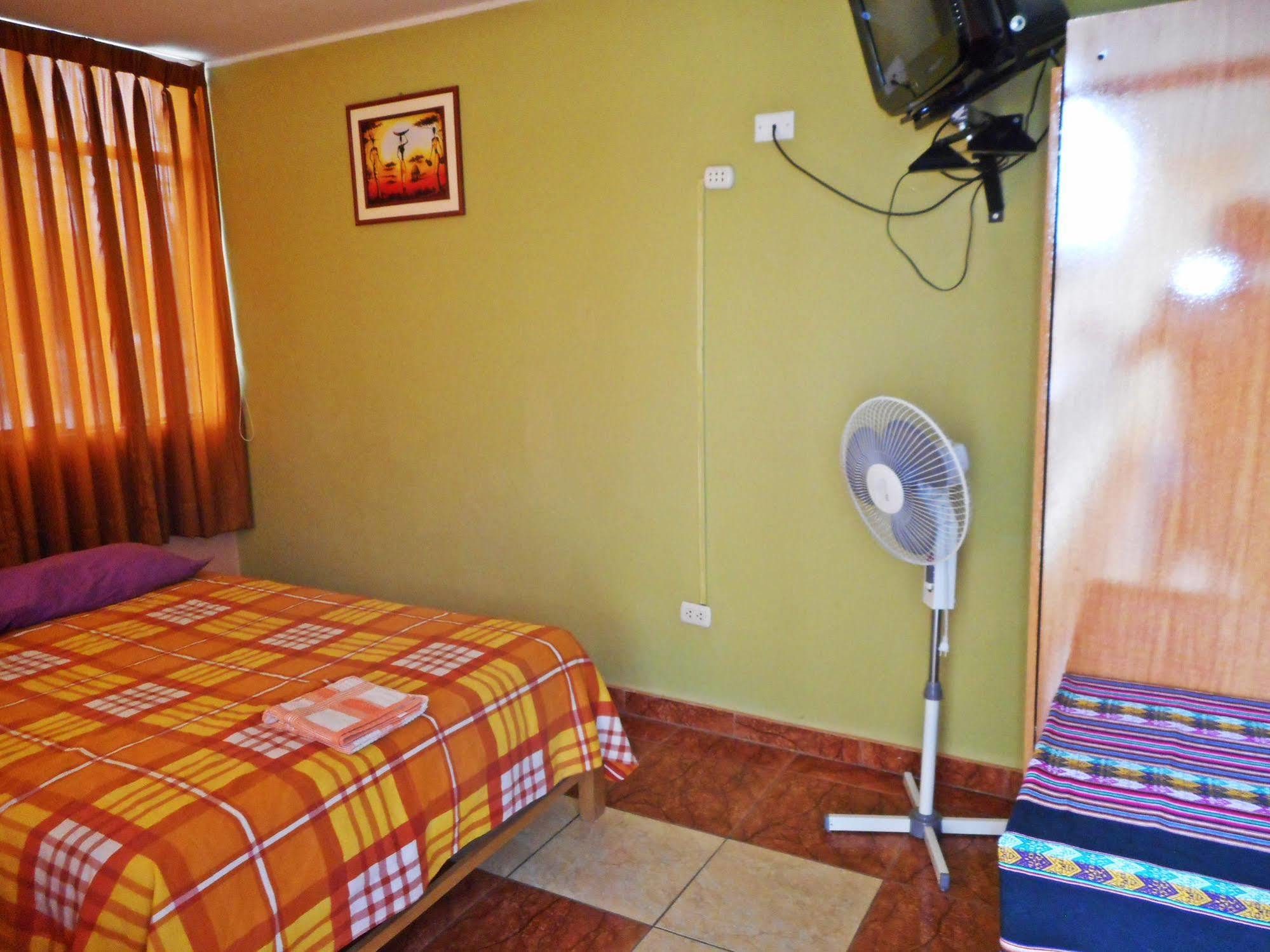 Hostal Geminis San Juan Bautista Esterno foto