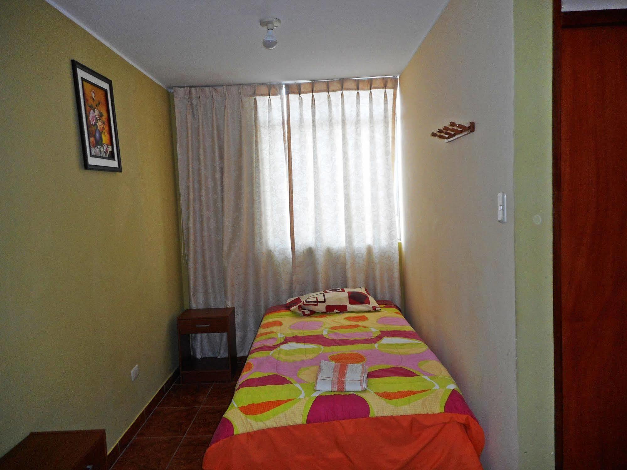 Hostal Geminis San Juan Bautista Esterno foto